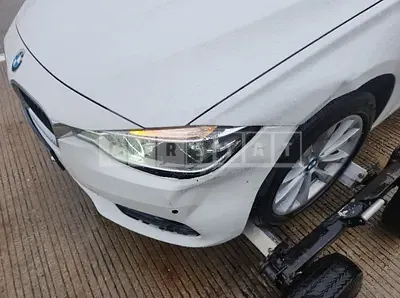 Photo 1 of 15: 2017 BMW 320d — Korean insurance auction