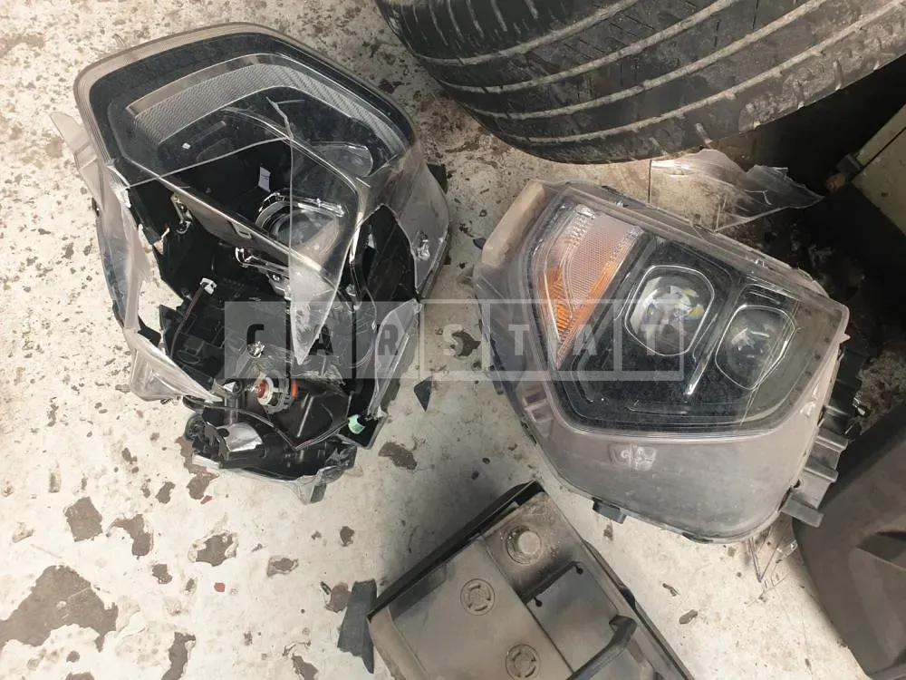 Photo 2 of 8: 2019 Hyundai Santa Fe, VIN KMHS381BBKU149281 — Korean insurance auction