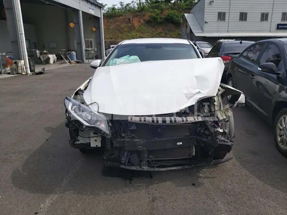 Photo 2 of 21: 2017 Kia K5, VIN KNAGT416BHA149121 — Korean insurance auction