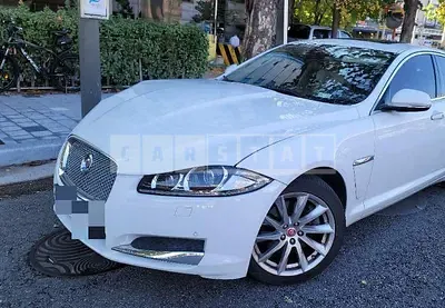 Photo 1 of 10: 2015 Jaguar XF 2.2d — Korean insurance auction