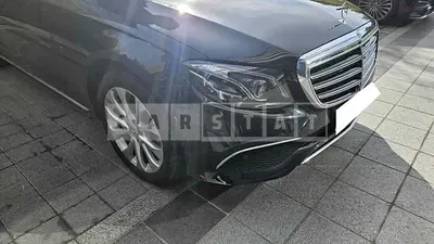 Photo 1 of 17: 2019 Mercedes-Benz E300 4Matic, VIN WDDZF4KB3KA613602 — Korean insurance auction