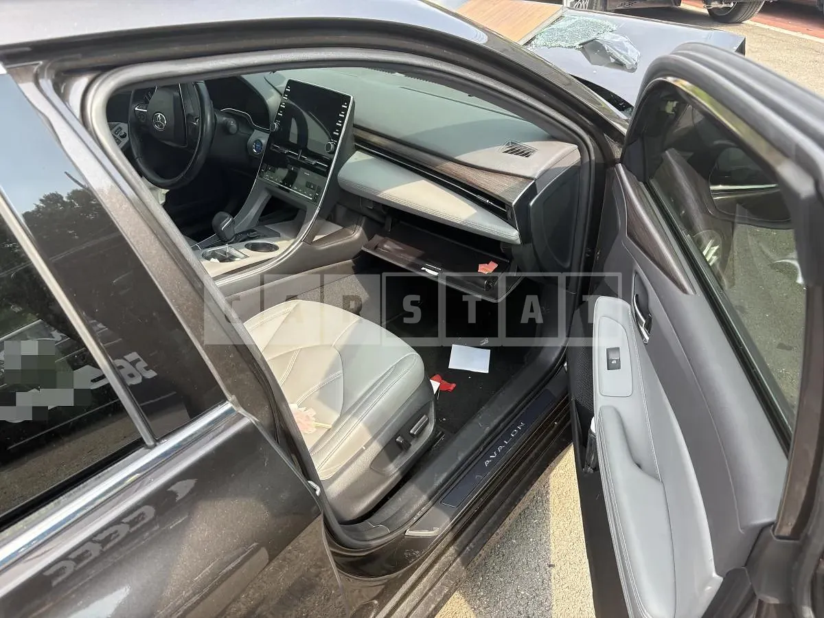 Photo 2 of 23: 2018 Toyota Avalon Hybrid — Korean insurance auction