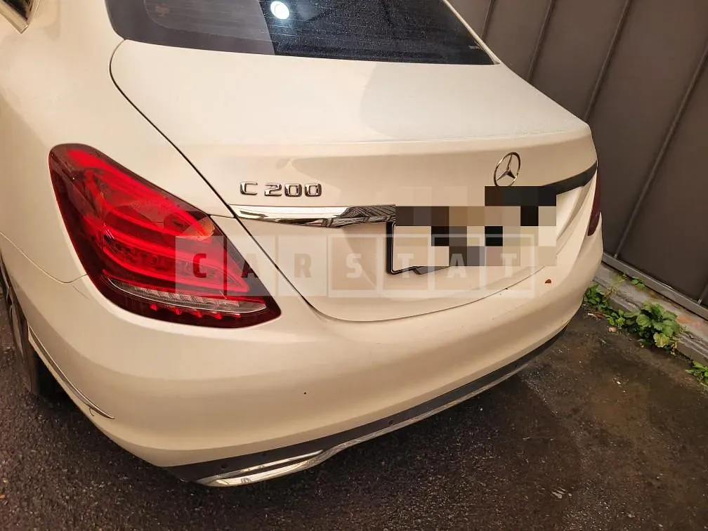 Photo 2 of 19: 2015 Mercedes-Benz C200, VIN WDDWF4CB2FF131746 — Korean insurance auction