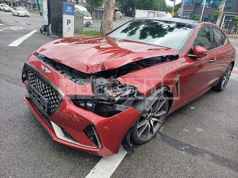Photo 2 of 16: 2019 Genesis G70, VIN KMTG341ABKU044823 — Korean insurance auction