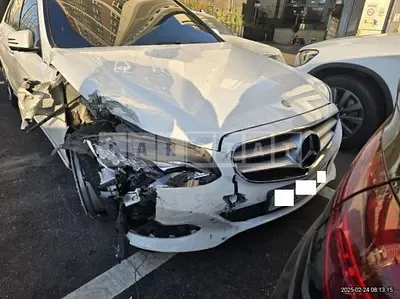 Photo 1 of 12: 2016 Mercedes-Benz E250 BlueTec 4Matic — Korean insurance auction