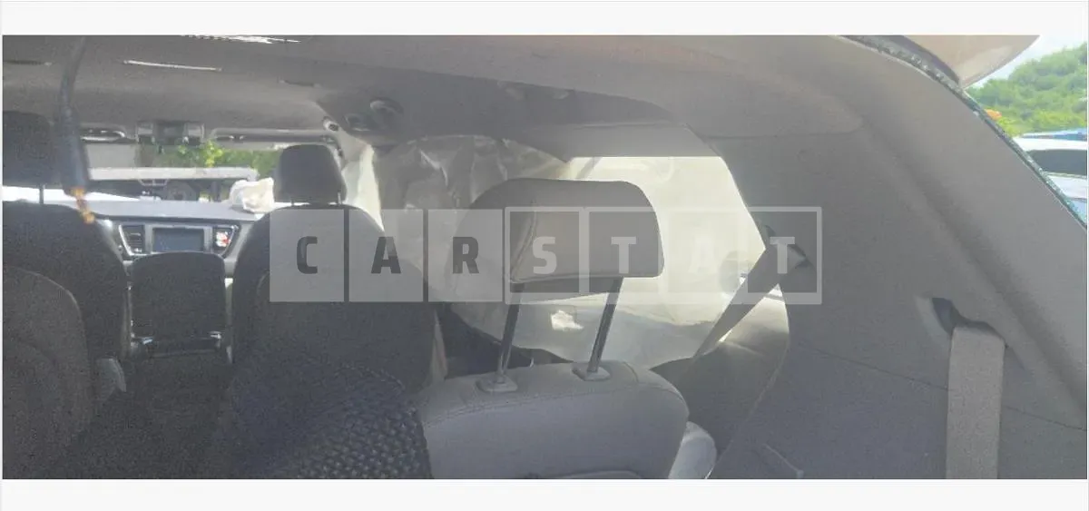 Photo 2 of 8: 2017 Kia Carnival 9 Seater — Korean insurance auction
