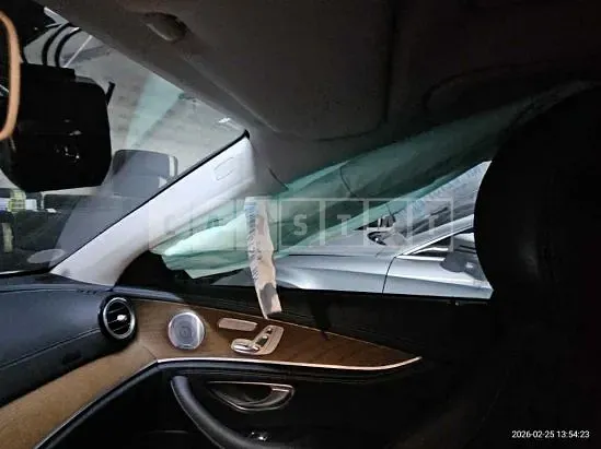 Photo 2 of 26: 2020 Mercedes-Benz E 300 4Matic — Korean insurance auction