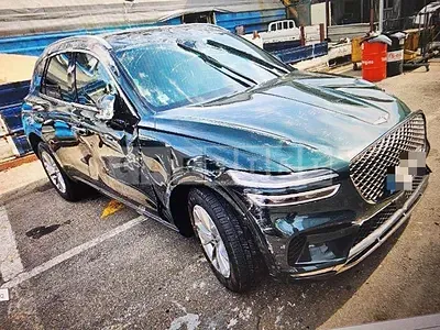 Photo 1 of 14: 2021 Genesis GV70 — Korean insurance auction