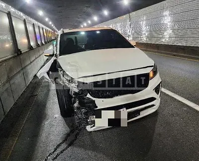 Photo 1 of 6: 2018 Kia Carnivals — Korean insurance auction