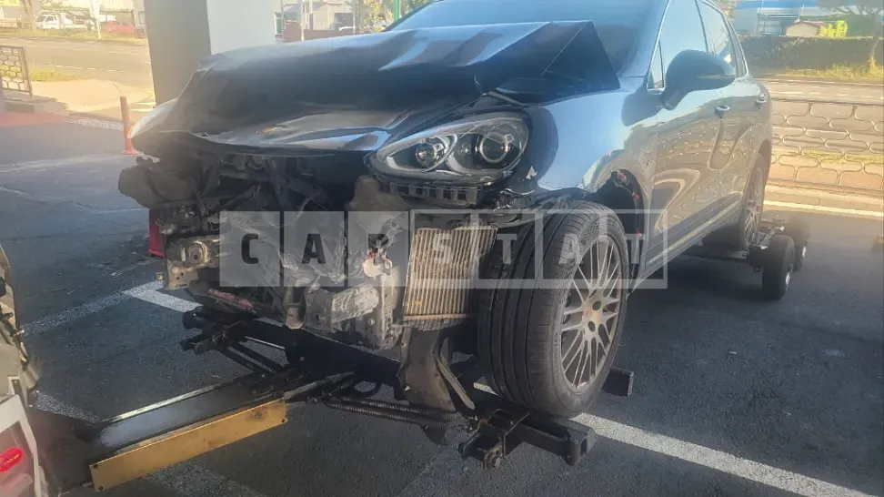 Photo 2 of 8: 2016 Porsche Cayenne Diesel — Korean insurance auction