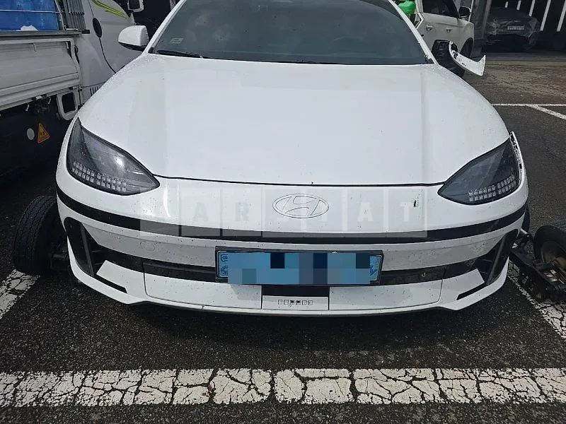 Photo 2 of 39: 2022 Hyundai IONIQ 6 Long Range — Korean insurance auction