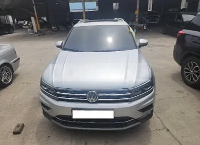 Photo 1 of 50: 2018 Volkswagen Tiguan 2.0 TDI 4MOTION — Korean insurance auction