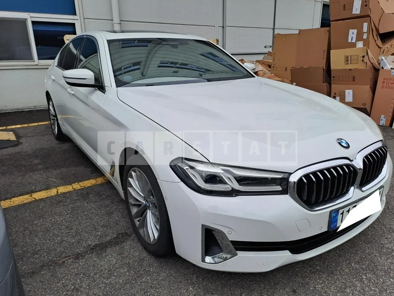 Photo 2 of 10: 2022 BMW 520i, VIN WBA11BH01NWX56620 — Korean insurance auction