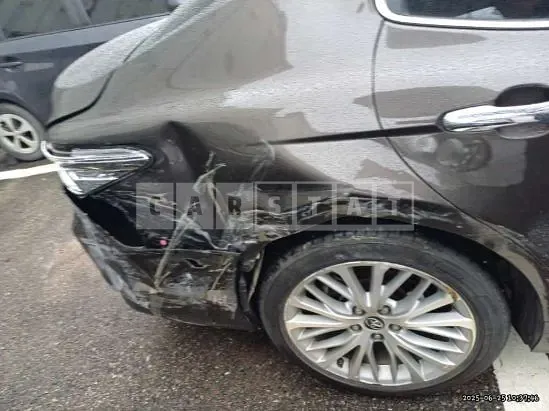 Photo 2 of 24: 2019 Toyota Camry — Korean insurance auction