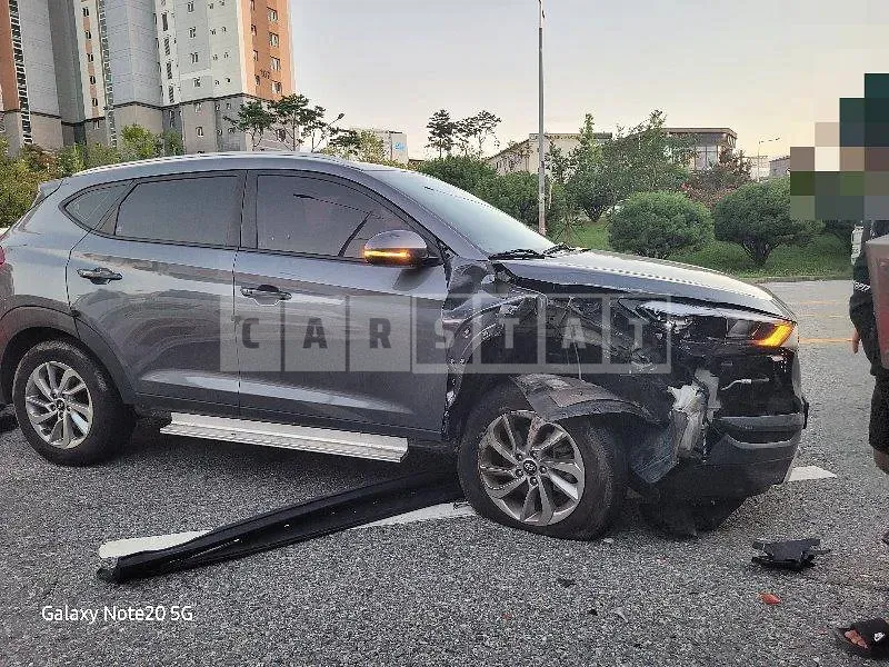 Photo 2 of 20: 2016 Hyundai Tucson TL — Korean insurance auction