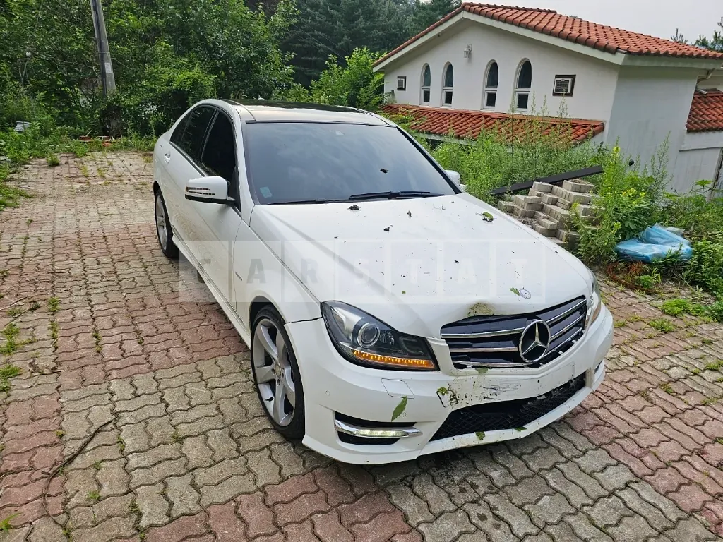 Photo 2 of 4: 2014 Mercedes-Benz C200 Cgi — Korean insurance auction