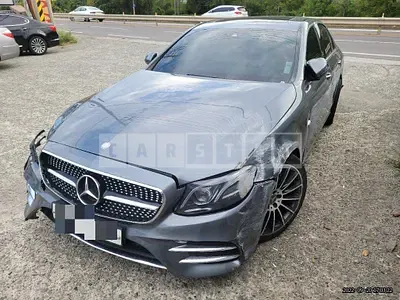 Photo 1 of 8: 2016 Mercedes-Benz E220 d — Korean insurance auction