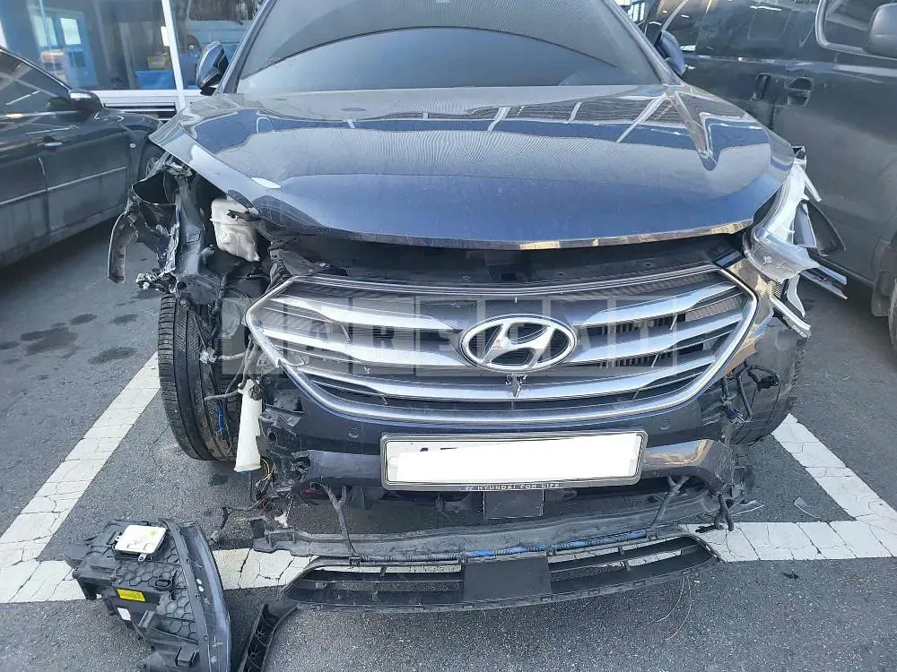 Photo 2 of 16: 2015 Hyundai Santa Fe, VIN KMHSW81UBGU544626 — Korean insurance auction