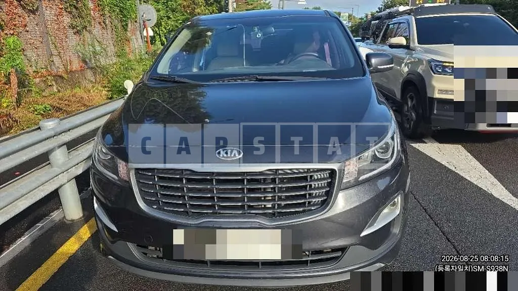 Photo 2 of 20: 2018 Kia Carnivals — Korean insurance auction
