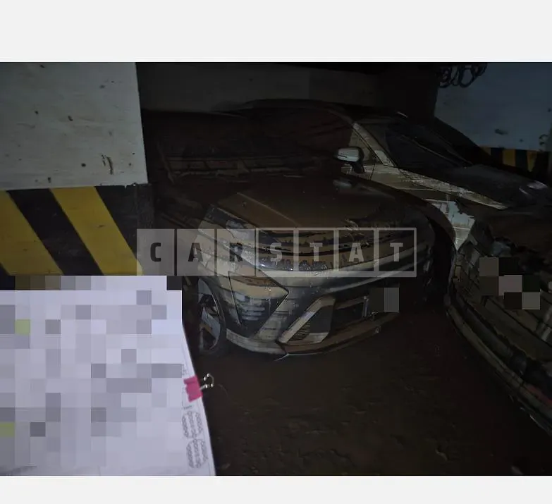 Photo 2 of 10: 2023 Hyundai Kona — Korean insurance auction