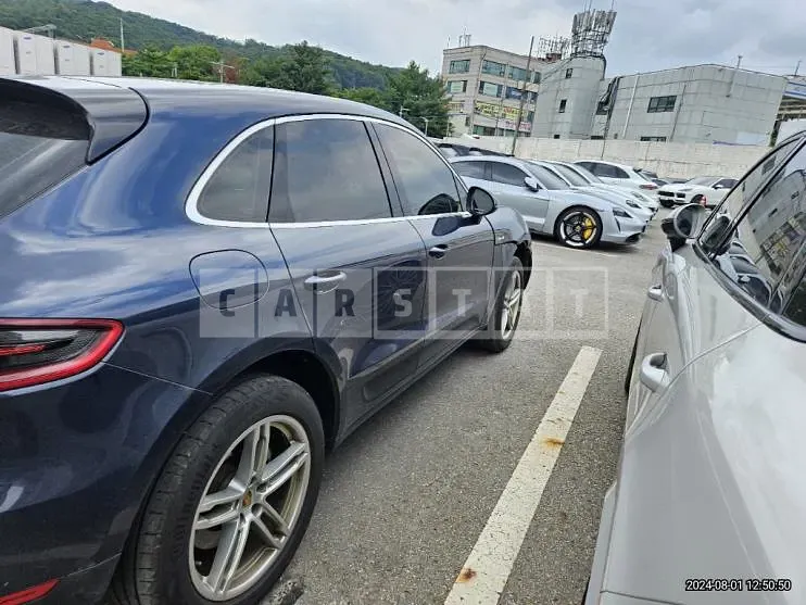 Photo 2 of 25: 2016 Porsche Macan S Diesel — Korean insurance auction