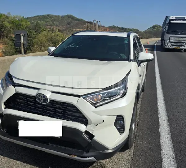 Photo 2 of 14: 2019 Toyota RAV4 Hybrid AWD — Korean insurance auction