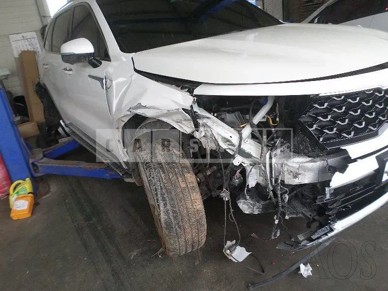 Photo 2 of 38: 2020 Kia Sorento /Sorrento, VIN KNARL81BGMA024775 — Korean insurance auction