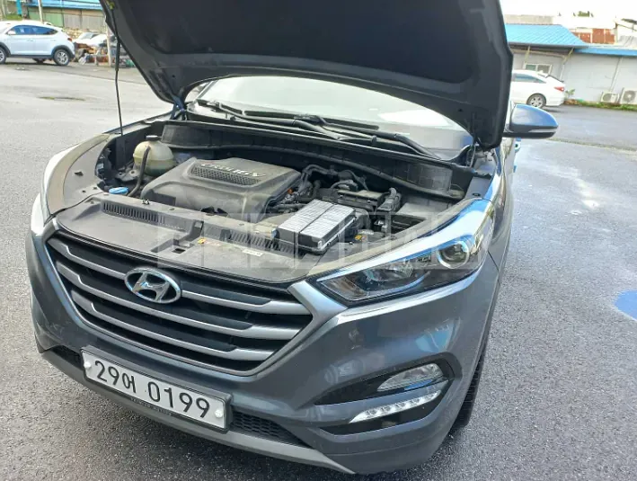 Photo 2 of 9: 2017 Hyundai Tucson, VIN KMHJ381ABHU375208 — Korean insurance auction