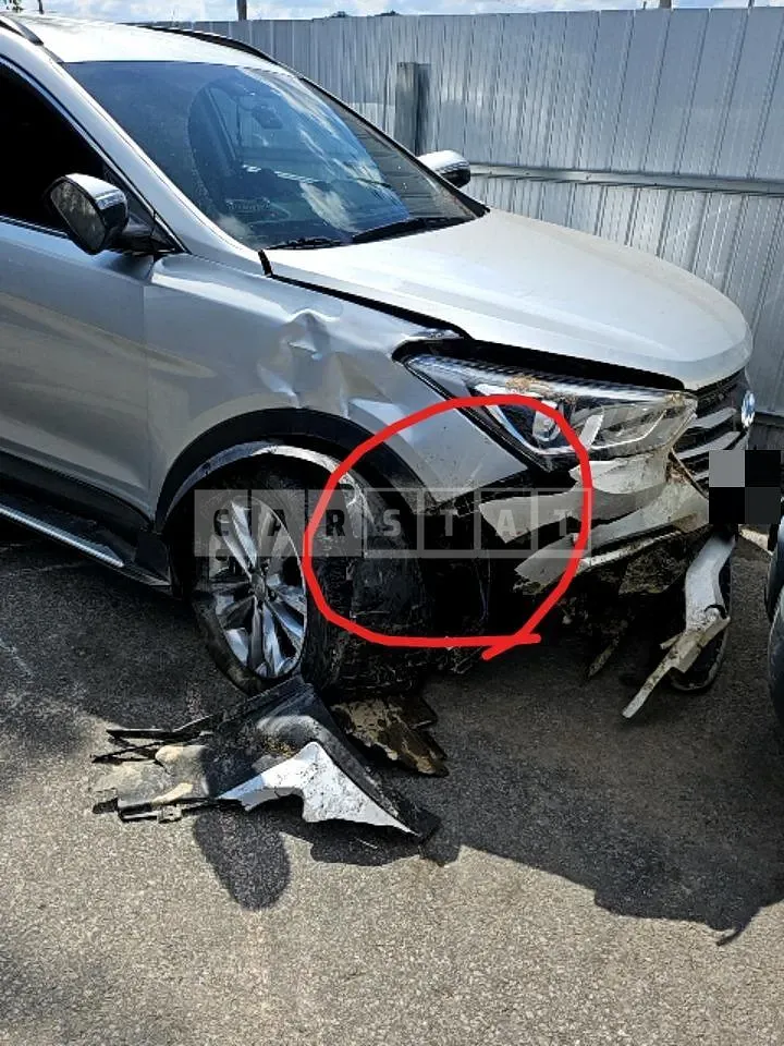 Photo 2 of 9: 2015 Hyundai Santa Fe DM 2.0 4WD, VIN KMHSW81UDGU531308 — Korean insurance auction