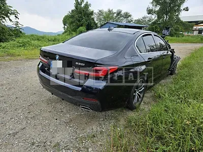 Photo 1 of 7: 2021 BMW 520i, VIN WBA11BH06MWX27063 — Korean insurance auction
