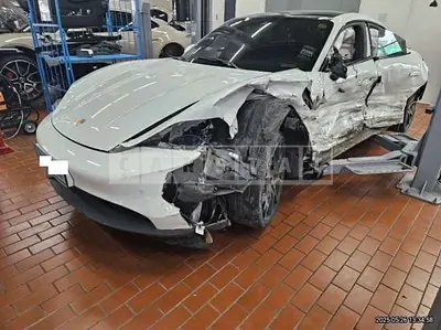 Photo 1 of 25: 2022 Porsche Taycan GTS (5-Seater) — Korean insurance auction