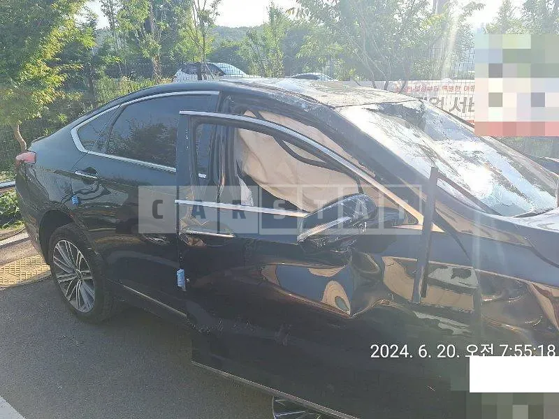 Photo 2 of 61: 2016 Genesis G80 3.3, VIN KMHGL41DBHU179429 — Korean insurance auction