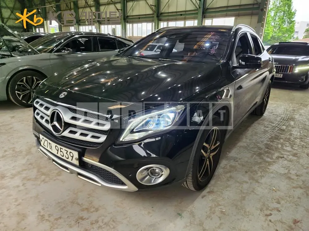 Photo 2 of 18: 2019 Mercedes-Benz GLA220, VIN WDCTG4FB8KJ606081 — Korean insurance auction