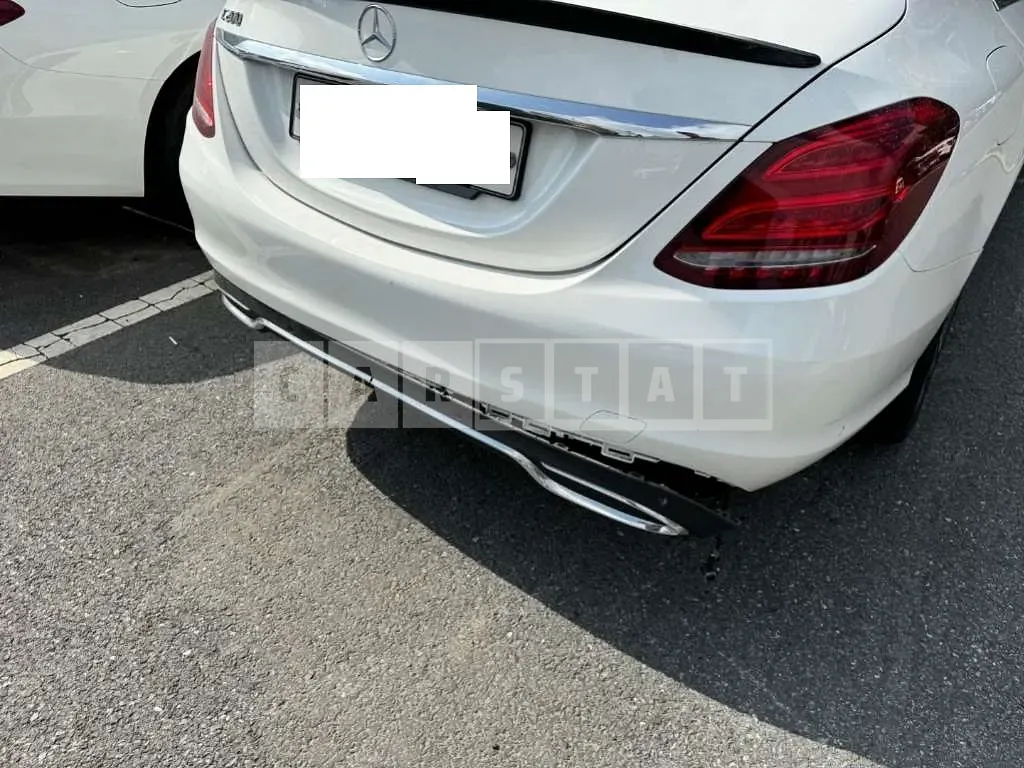 Photo 2 of 11: 2018 Mercedes-Benz C 200 — Korean insurance auction