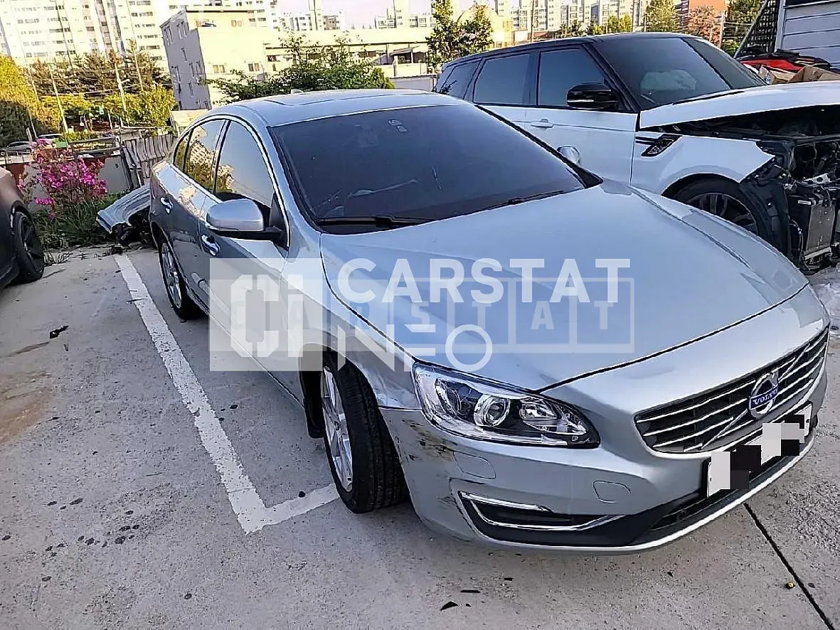 Photo 2 of 17: 2016 Volvo S60 D3, VIN YV1FS79B0G2411608 — Korean insurance auction