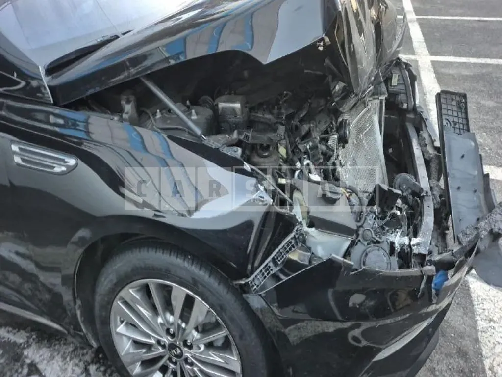 Photo 2 of 14: 2019 Kia K5 — Korean insurance auction