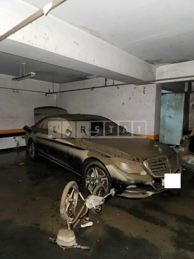 Photo 2 of 4: 2015 Mercedes-Benz S400 4Matic L, VIN WDDUG6HB9FA142863 — Korean insurance auction