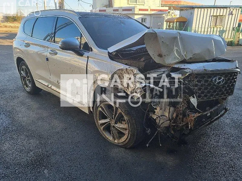 Photo 2 of 22: 2019 Hyundai Sanya Fe, VIN KMHS581CDKU150496 — Korean insurance auction