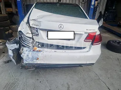 Photo 1 of 11: 2016 Mercedes-Benz E220 BlueTec, VIN WDDHF0AB5GB249710 — Korean insurance auction