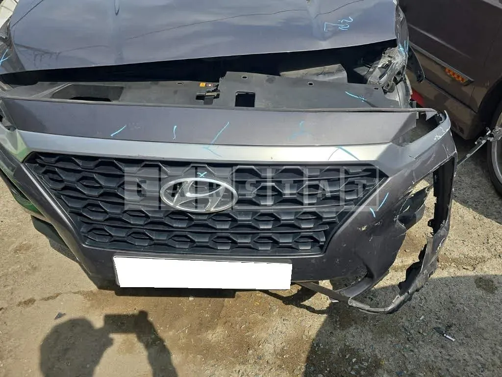 Photo 2 of 28: 2018 Hyundai Santa Fe, VIN KMHS281BBKU052578 — Korean insurance auction
