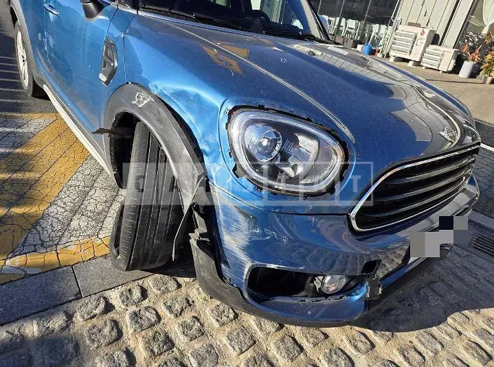 Photo 2 of 7: 2017 MINI Cooper D Countryman — Korean insurance auction