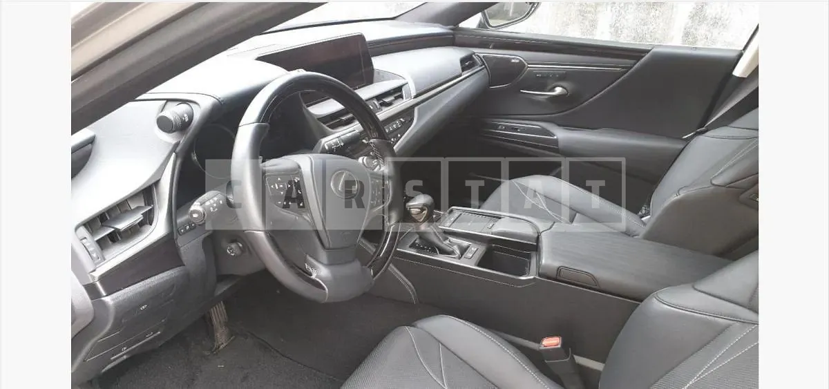 Photo 2 of 14: 2021 Lexus ES300h — Korean insurance auction