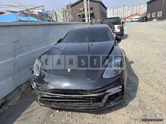 Photo 2 of 50: 2023 Porsche Panamera 4 — Korean insurance auction