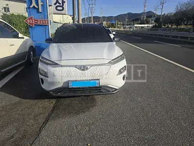 Photo 1 of 18: 2019 Hyundai Kona Electric, VIN KMHK381GFKU028152 — Korean insurance auction