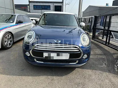 Photo 1 of 41: 2015 MINI Cooper D Five-Door — Korean insurance auction