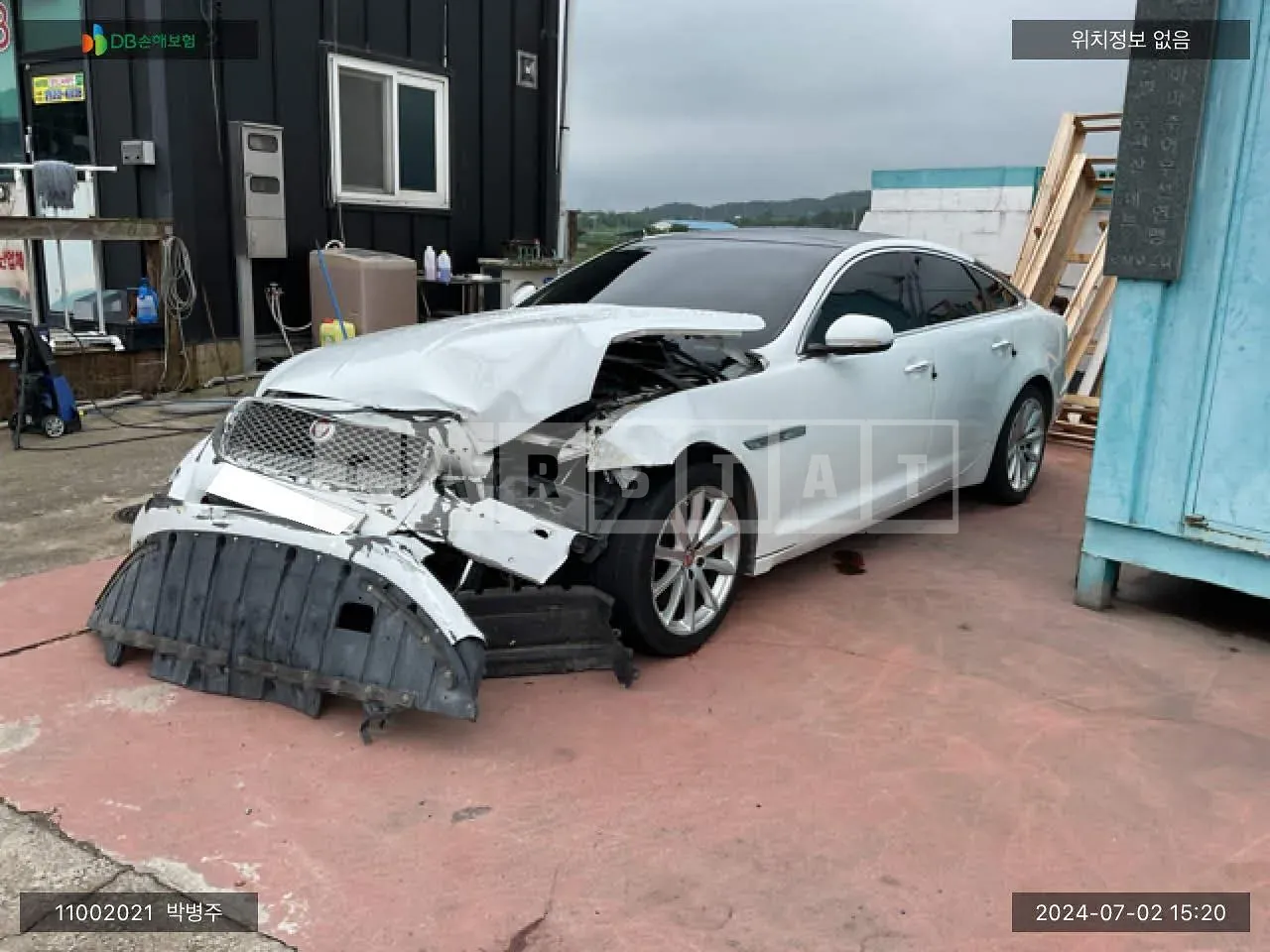 Photo 2 of 10: 2018 Jaguar XJ 3.0d, VIN SAJAA1290HNW06692 — Korean insurance auction
