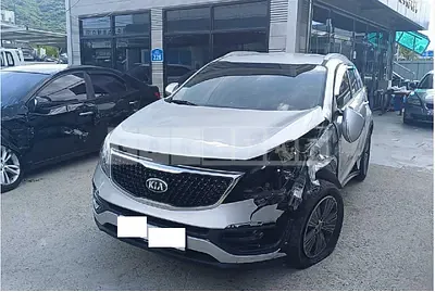 Photo 1 of 11: 2015 Kia Sportage — Korean insurance auction