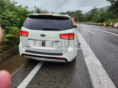 Photo 1 of 15: 2015 Kia Carnivals, VIN KNAMC81ABGS120176 — Korean insurance auction