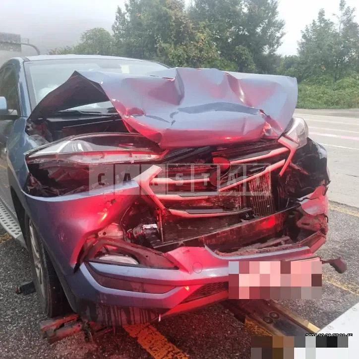 Photo 2 of 9: 2015 Hyundai Tucson 1.7 — Korean insurance auction