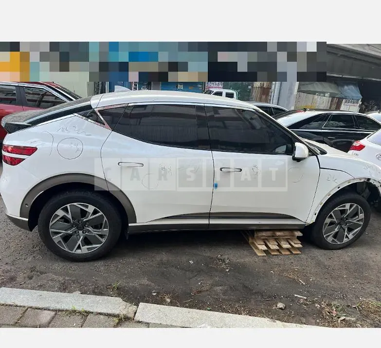Photo 2 of 8: 2022 Genesis GV60 AWD — Korean insurance auction